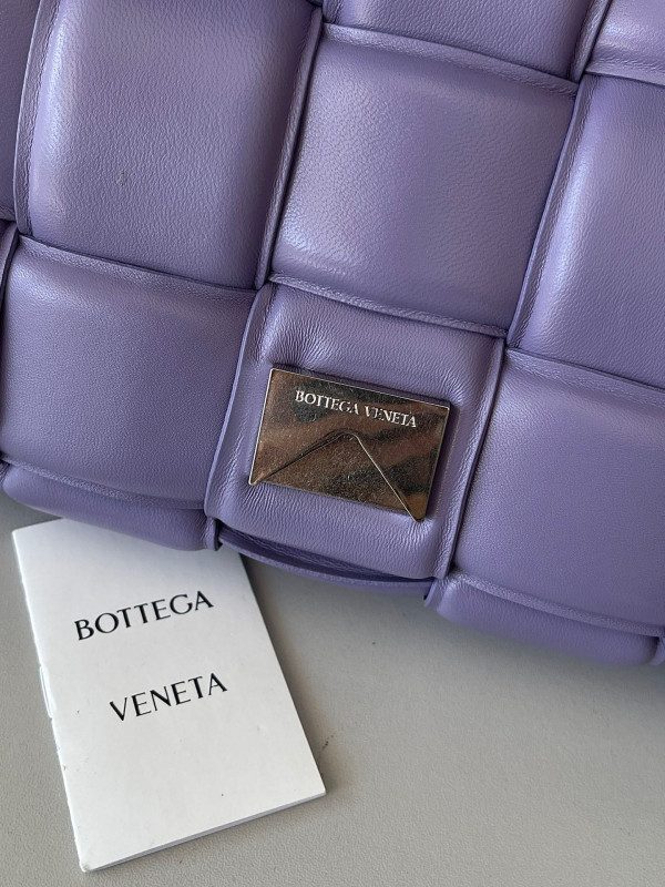 BOTTEGA VENETA CASSETTE [Bottega146] CELINE CHANEL ACCESSORIES LOEWE SHOES LOUIS VUITTON DIRO YSL OTHER BRAND HANDBAGS BALENCIAGA BOTTEGA VENETA GOYARD HERMES BURBERRY VALENTINO GUCCI FENDI MIUMIU CHLOE PRADA BVLGARI SUITCASE NEW ARRIVAL 