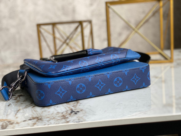 LOUIS VUITTON TRIO MESSENGER [M30848] CELINE CHANEL ACCESSORIES LOEWE SHOES LOUIS VUITTON DIRO YSL OTHER BRAND HANDBAGS BALENCIAGA BOTTEGA VENETA GOYARD HERMES BURBERRY VALENTINO GUCCI FENDI MIUMIU CHLOE PRADA BVLGARI SUITCASE NEW ARRIVAL 