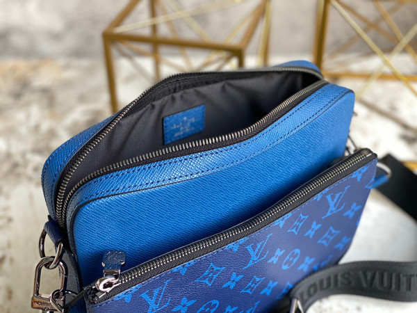 LOUIS VUITTON TRIO MESSENGER [M30848] CELINE CHANEL ACCESSORIES LOEWE SHOES LOUIS VUITTON DIRO YSL OTHER BRAND HANDBAGS BALENCIAGA BOTTEGA VENETA GOYARD HERMES BURBERRY VALENTINO GUCCI FENDI MIUMIU CHLOE PRADA BVLGARI SUITCASE NEW ARRIVAL 