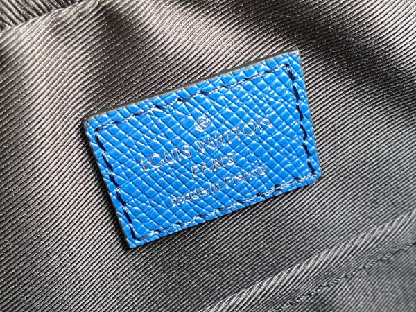LOUIS VUITTON TRIO MESSENGER [M30848] CELINE CHANEL ACCESSORIES LOEWE SHOES LOUIS VUITTON DIRO YSL OTHER BRAND HANDBAGS BALENCIAGA BOTTEGA VENETA GOYARD HERMES BURBERRY VALENTINO GUCCI FENDI MIUMIU CHLOE PRADA BVLGARI SUITCASE NEW ARRIVAL 