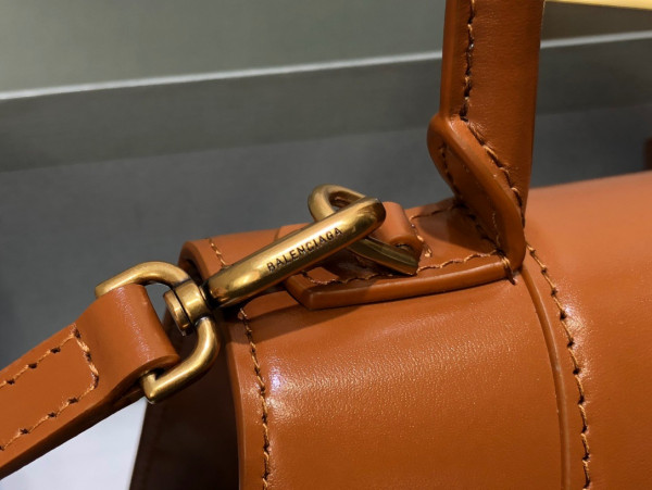 BALENCIAGA HOURGLASS [Balenciaga384] CELINE CHANEL ACCESSORIES LOEWE SHOES LOUIS VUITTON DIRO YSL OTHER BRAND HANDBAGS BALENCIAGA BOTTEGA VENETA GOYARD HERMES BURBERRY VALENTINO GUCCI FENDI MIUMIU CHLOE PRADA BVLGARI SUITCASE NEW ARRIVAL 