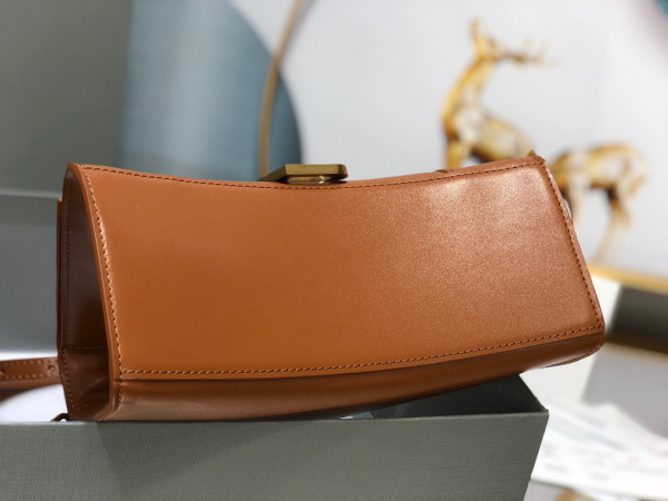 BALENCIAGA HOURGLASS [Balenciaga384] CELINE CHANEL ACCESSORIES LOEWE SHOES LOUIS VUITTON DIRO YSL OTHER BRAND HANDBAGS BALENCIAGA BOTTEGA VENETA GOYARD HERMES BURBERRY VALENTINO GUCCI FENDI MIUMIU CHLOE PRADA BVLGARI SUITCASE NEW ARRIVAL 