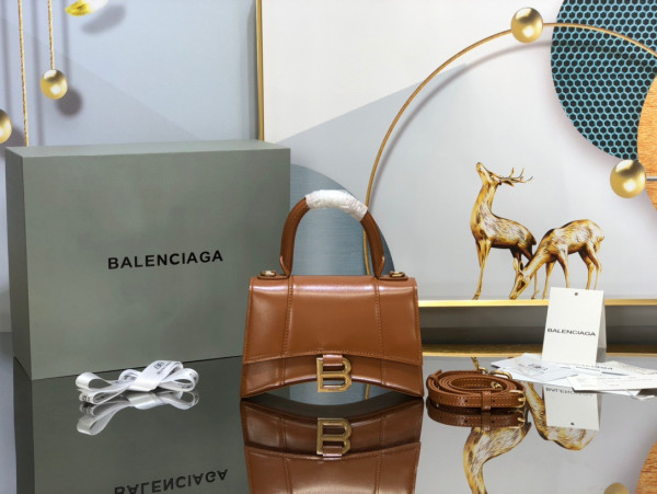 BALENCIAGA HOURGLASS [Balenciaga383] CELINE CHANEL ACCESSORIES LOEWE SHOES LOUIS VUITTON DIRO YSL OTHER BRAND HANDBAGS BALENCIAGA BOTTEGA VENETA GOYARD HERMES BURBERRY VALENTINO GUCCI FENDI MIUMIU CHLOE PRADA BVLGARI SUITCASE NEW ARRIVAL 