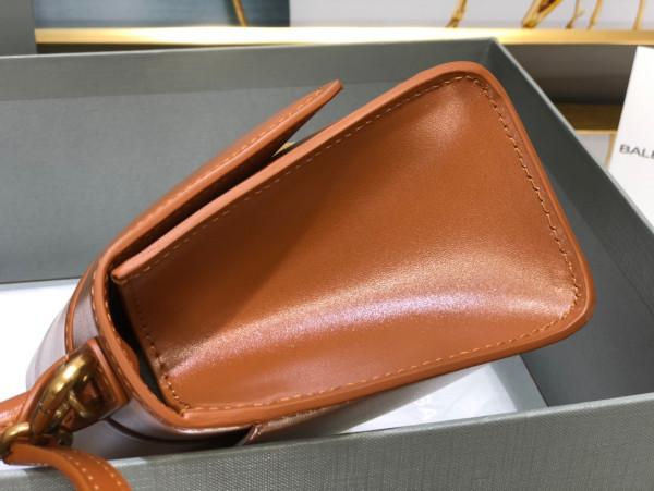 BALENCIAGA HOURGLASS [Balenciaga383] CELINE CHANEL ACCESSORIES LOEWE SHOES LOUIS VUITTON DIRO YSL OTHER BRAND HANDBAGS BALENCIAGA BOTTEGA VENETA GOYARD HERMES BURBERRY VALENTINO GUCCI FENDI MIUMIU CHLOE PRADA BVLGARI SUITCASE NEW ARRIVAL 