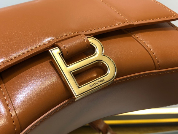 BALENCIAGA HOURGLASS [Balenciaga383] CELINE CHANEL ACCESSORIES LOEWE SHOES LOUIS VUITTON DIRO YSL OTHER BRAND HANDBAGS BALENCIAGA BOTTEGA VENETA GOYARD HERMES BURBERRY VALENTINO GUCCI FENDI MIUMIU CHLOE PRADA BVLGARI SUITCASE NEW ARRIVAL 