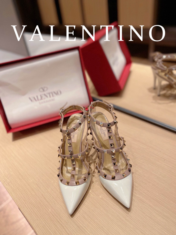 (image for) VALENTINO ROCKSTUD SANDAL