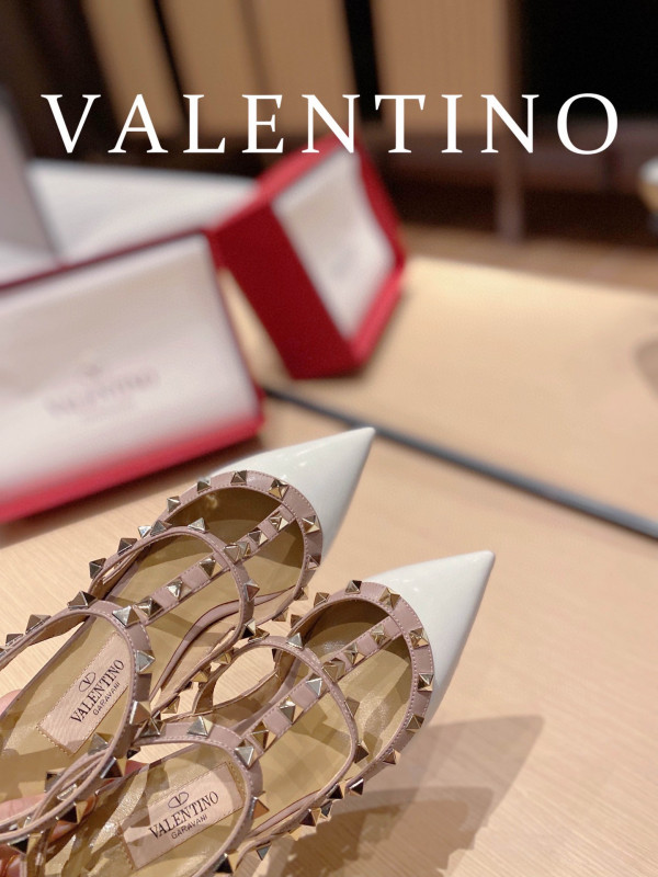 VALENTINO ROCKSTUD SANDAL [Valentino172] CELINE CHANEL ACCESSORIES LOEWE SHOES LOUIS VUITTON DIRO YSL OTHER BRAND HANDBAGS BALENCIAGA BOTTEGA VENETA GOYARD HERMES BURBERRY VALENTINO GUCCI FENDI MIUMIU CHLOE PRADA BVLGARI SUITCASE NEW ARRIVAL 
