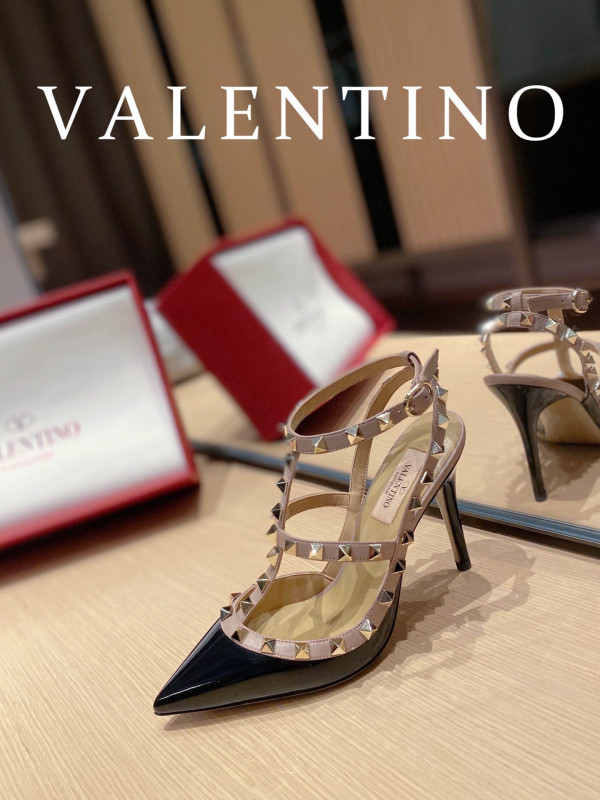 VALENTINO ROCKSTUD SANDAL [Valentino171] CELINE CHANEL ACCESSORIES LOEWE SHOES LOUIS VUITTON DIRO YSL OTHER BRAND HANDBAGS BALENCIAGA BOTTEGA VENETA GOYARD HERMES BURBERRY VALENTINO GUCCI FENDI MIUMIU CHLOE PRADA BVLGARI SUITCASE NEW ARRIVAL 