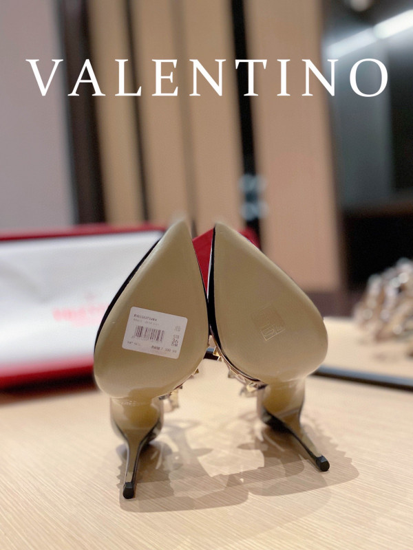 VALENTINO ROCKSTUD SANDAL [Valentino171] CELINE CHANEL ACCESSORIES LOEWE SHOES LOUIS VUITTON DIRO YSL OTHER BRAND HANDBAGS BALENCIAGA BOTTEGA VENETA GOYARD HERMES BURBERRY VALENTINO GUCCI FENDI MIUMIU CHLOE PRADA BVLGARI SUITCASE NEW ARRIVAL 
