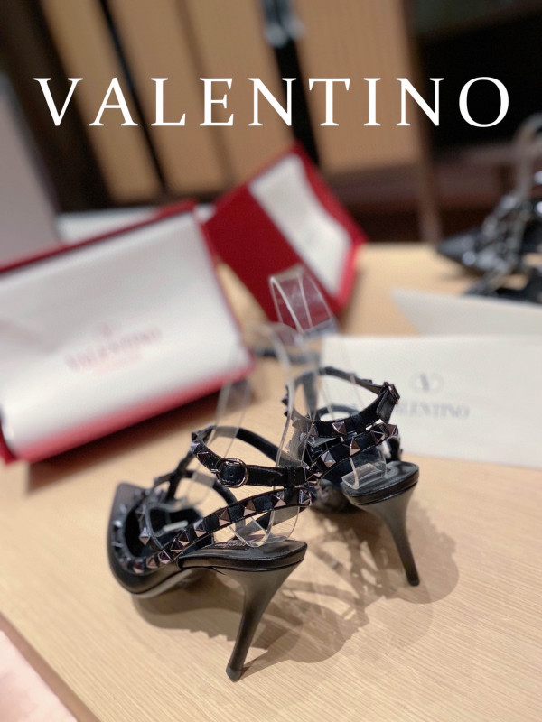 (image for) VALENTINO ROCKSTUD SANDAL