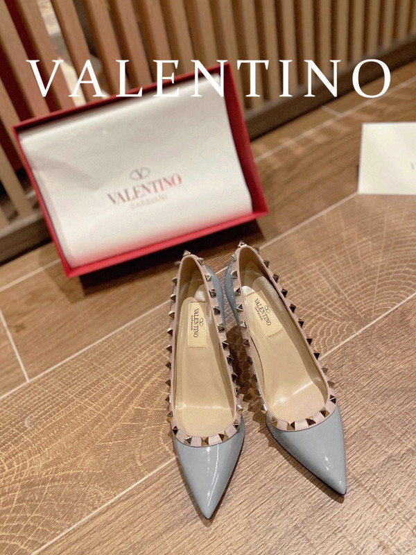 (image for) VALENTINO ROCKSTUD HIGH HEELS