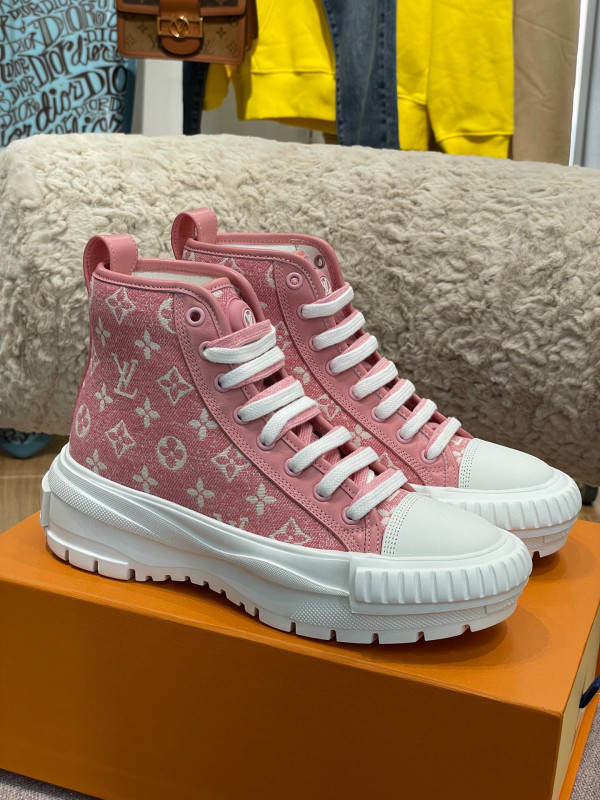 (image for) LOUIS VUITTON SQUAD HIGH-TOP SNEAKER