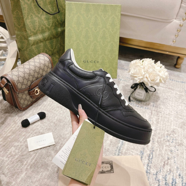 (image for) GUCCI GG embossed sneaker