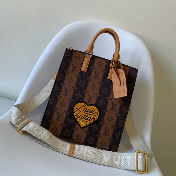 (image for) LOUIS VUITTON SAC PLAT CROSS