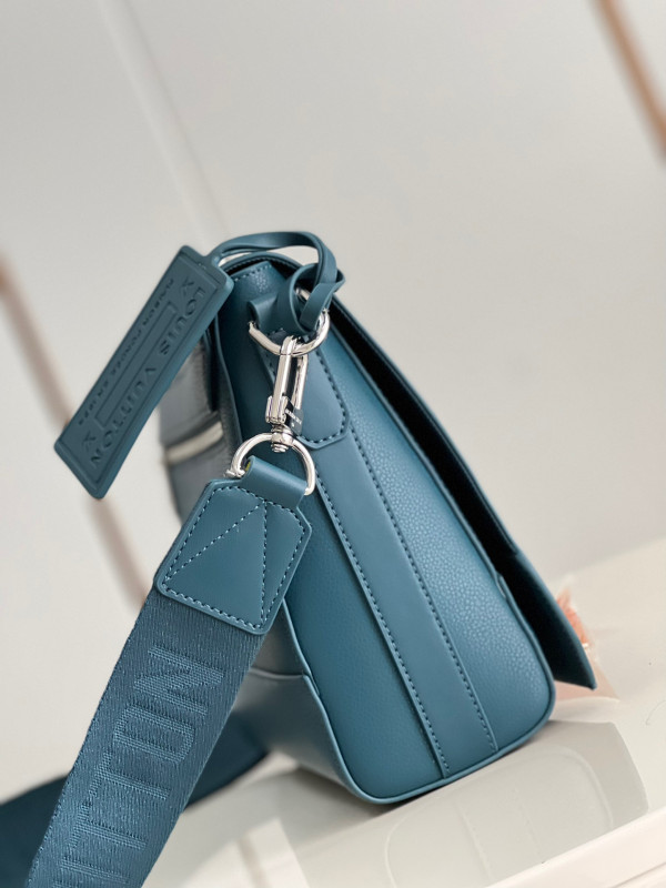 LOUIS VUITTON NEW MESSEAGE (image for) LOUIS VUITTON NEW MESSEAGE