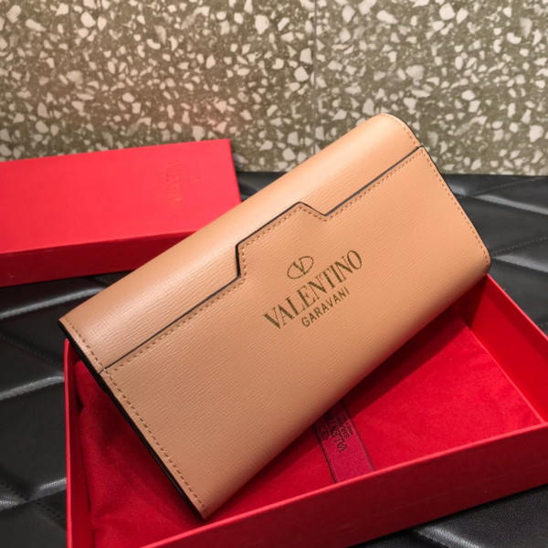 VALENTINO ROCKSTUD WALLET (image for) VALENTINO ROCKSTUD WALLET