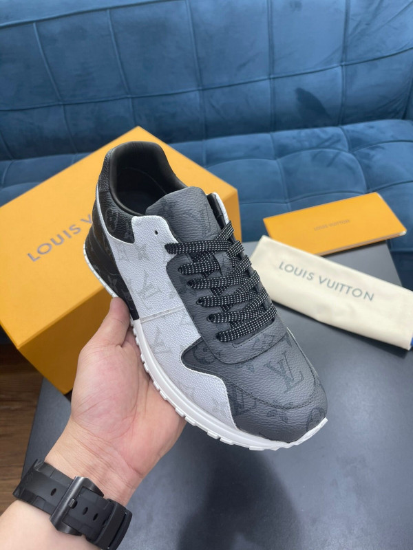(image for) LOUIS VUITTON RUN AWAY SNEAKER