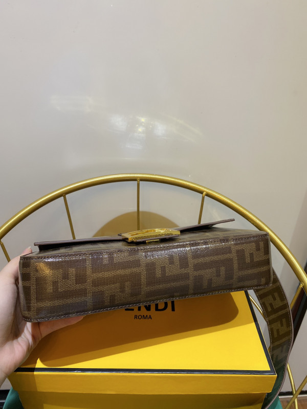 FENDI BAGUETTE (image for) FENDI BAGUETTE