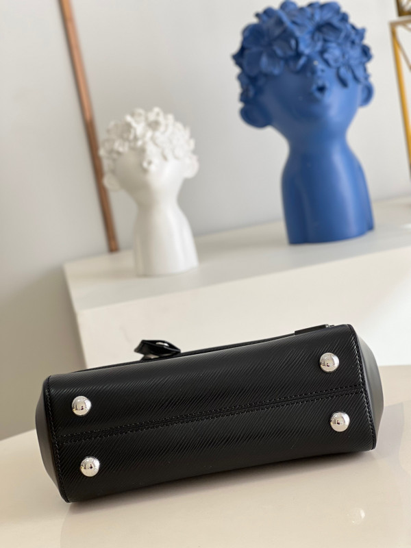 (image for) LOUIS VUITTON CLUNY BB