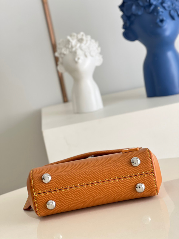 (image for) LOUIS VUITTON CLUNY MINI