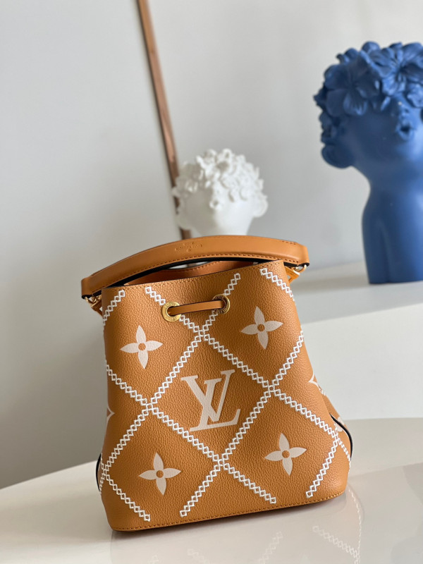 (image for) LOUIS VUITTON N?ONO? BB