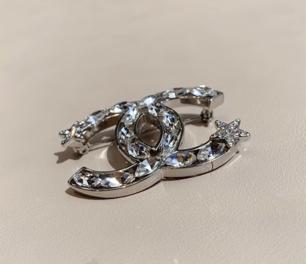(image for) CL BROOCH