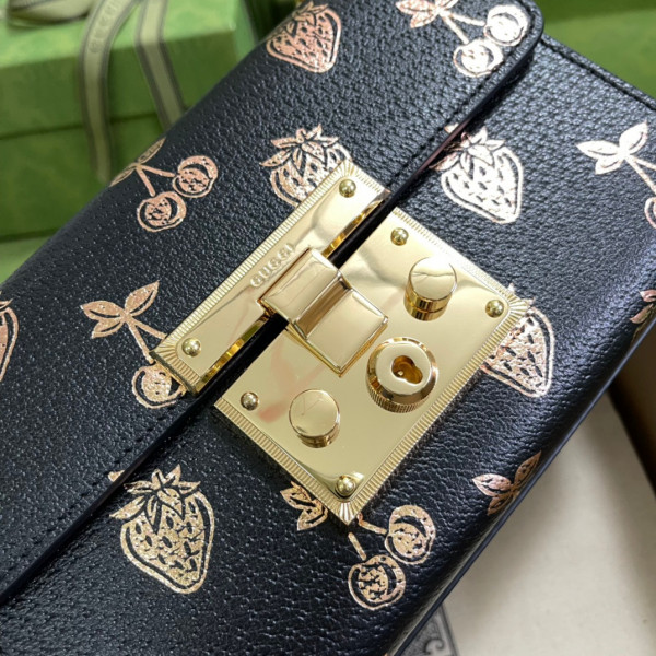 GUCCI padlock small berry shoulder bag [?409487-12] CELINE CHANEL ACCESSORIES LOEWE SHOES LOUIS VUITTON DIRO YSL OTHER BRAND HANDBAGS BALENCIAGA BOTTEGA VENETA GOYARD HERMES BURBERRY VALENTINO GUCCI FENDI MIUMIU CHLOE PRADA BVLGARI SUITCASE NEW ARRIVAL 