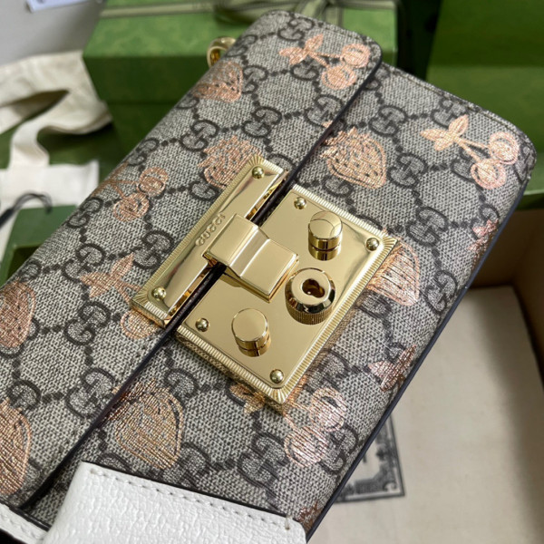 GUCCI padlock small berry shoulder bag [?409487-10] CELINE CHANEL ACCESSORIES LOEWE SHOES LOUIS VUITTON DIRO YSL OTHER BRAND HANDBAGS BALENCIAGA BOTTEGA VENETA GOYARD HERMES BURBERRY VALENTINO GUCCI FENDI MIUMIU CHLOE PRADA BVLGARI SUITCASE NEW ARRIVAL 