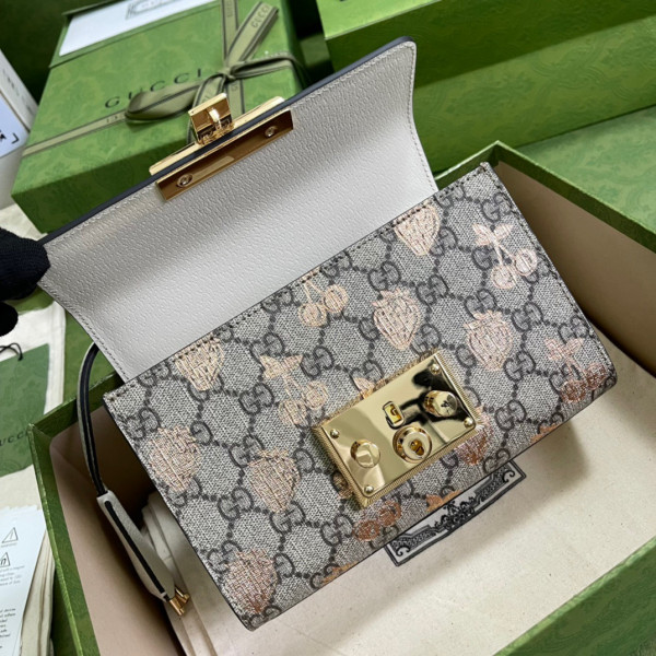 GUCCI padlock small berry shoulder bag [?409487-10] CELINE CHANEL ACCESSORIES LOEWE SHOES LOUIS VUITTON DIRO YSL OTHER BRAND HANDBAGS BALENCIAGA BOTTEGA VENETA GOYARD HERMES BURBERRY VALENTINO GUCCI FENDI MIUMIU CHLOE PRADA BVLGARI SUITCASE NEW ARRIVAL 