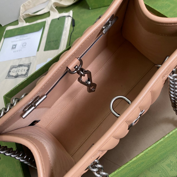 GUCCI GG Marmont Tote Bag [681483-4] CELINE CHANEL ACCESSORIES LOEWE SHOES LOUIS VUITTON DIRO YSL OTHER BRAND HANDBAGS BALENCIAGA BOTTEGA VENETA GOYARD HERMES BURBERRY VALENTINO GUCCI FENDI MIUMIU CHLOE PRADA BVLGARI SUITCASE NEW ARRIVAL 