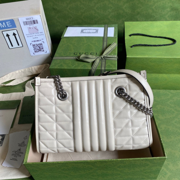 GUCCI GG Marmont Tote Bag [681483-3] CELINE CHANEL ACCESSORIES LOEWE SHOES LOUIS VUITTON DIRO YSL OTHER BRAND HANDBAGS BALENCIAGA BOTTEGA VENETA GOYARD HERMES BURBERRY VALENTINO GUCCI FENDI MIUMIU CHLOE PRADA BVLGARI SUITCASE NEW ARRIVAL 