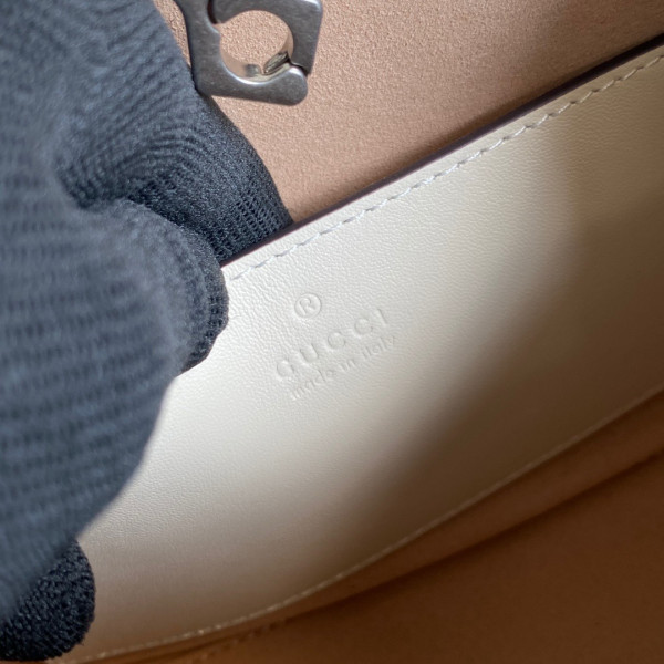 GUCCI GG Marmont Tote Bag [681483-3] CELINE CHANEL ACCESSORIES LOEWE SHOES LOUIS VUITTON DIRO YSL OTHER BRAND HANDBAGS BALENCIAGA BOTTEGA VENETA GOYARD HERMES BURBERRY VALENTINO GUCCI FENDI MIUMIU CHLOE PRADA BVLGARI SUITCASE NEW ARRIVAL 