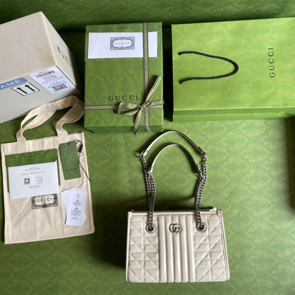GUCCI GG Marmont Tote Bag [681483-3] CELINE CHANEL ACCESSORIES LOEWE SHOES LOUIS VUITTON DIRO YSL OTHER BRAND HANDBAGS BALENCIAGA BOTTEGA VENETA GOYARD HERMES BURBERRY VALENTINO GUCCI FENDI MIUMIU CHLOE PRADA BVLGARI SUITCASE NEW ARRIVAL 