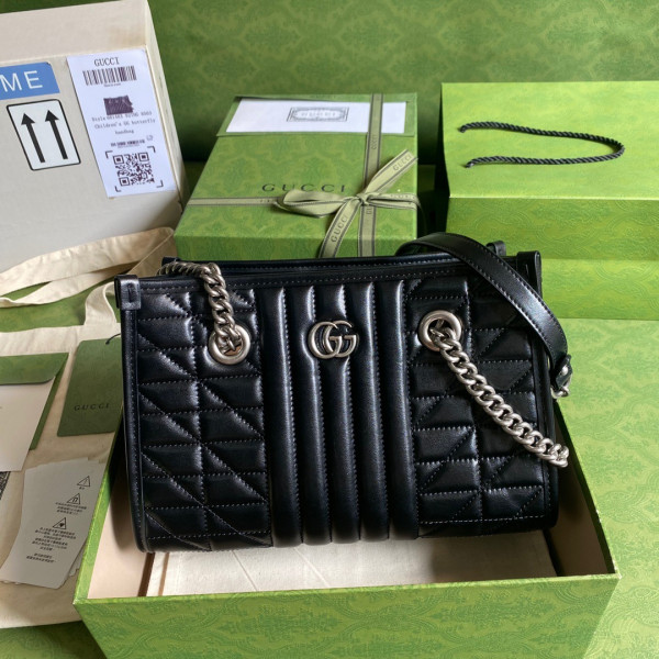 GUCCI GG Marmont Tote Bag [681483-2] CELINE CHANEL ACCESSORIES LOEWE SHOES LOUIS VUITTON DIRO YSL OTHER BRAND HANDBAGS BALENCIAGA BOTTEGA VENETA GOYARD HERMES BURBERRY VALENTINO GUCCI FENDI MIUMIU CHLOE PRADA BVLGARI SUITCASE NEW ARRIVAL 