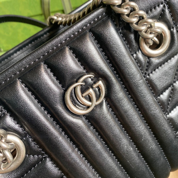 GUCCI GG Marmont Tote Bag [681483-2] CELINE CHANEL ACCESSORIES LOEWE SHOES LOUIS VUITTON DIRO YSL OTHER BRAND HANDBAGS BALENCIAGA BOTTEGA VENETA GOYARD HERMES BURBERRY VALENTINO GUCCI FENDI MIUMIU CHLOE PRADA BVLGARI SUITCASE NEW ARRIVAL 