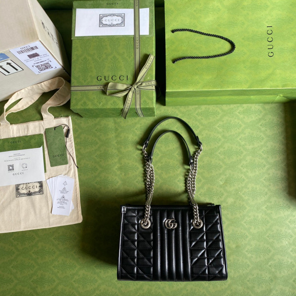GUCCI GG Marmont Tote Bag [681483-2] CELINE CHANEL ACCESSORIES LOEWE SHOES LOUIS VUITTON DIRO YSL OTHER BRAND HANDBAGS BALENCIAGA BOTTEGA VENETA GOYARD HERMES BURBERRY VALENTINO GUCCI FENDI MIUMIU CHLOE PRADA BVLGARI SUITCASE NEW ARRIVAL 
