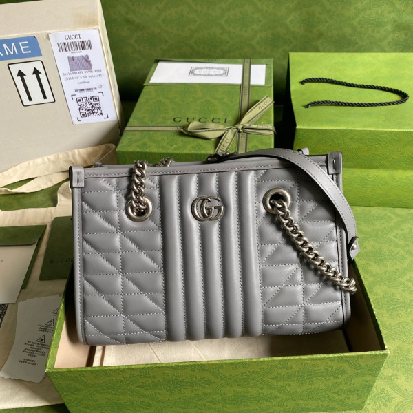 GUCCI GG Marmont Tote Bag [681483-1] CELINE CHANEL ACCESSORIES LOEWE SHOES LOUIS VUITTON DIRO YSL OTHER BRAND HANDBAGS BALENCIAGA BOTTEGA VENETA GOYARD HERMES BURBERRY VALENTINO GUCCI FENDI MIUMIU CHLOE PRADA BVLGARI SUITCASE NEW ARRIVAL 