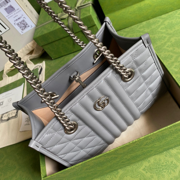 GUCCI GG Marmont Tote Bag [681483-1] CELINE CHANEL ACCESSORIES LOEWE SHOES LOUIS VUITTON DIRO YSL OTHER BRAND HANDBAGS BALENCIAGA BOTTEGA VENETA GOYARD HERMES BURBERRY VALENTINO GUCCI FENDI MIUMIU CHLOE PRADA BVLGARI SUITCASE NEW ARRIVAL 