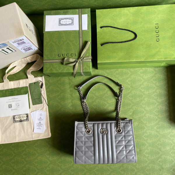 GUCCI GG Marmont Tote Bag [681483-1] CELINE CHANEL ACCESSORIES LOEWE SHOES LOUIS VUITTON DIRO YSL OTHER BRAND HANDBAGS BALENCIAGA BOTTEGA VENETA GOYARD HERMES BURBERRY VALENTINO GUCCI FENDI MIUMIU CHLOE PRADA BVLGARI SUITCASE NEW ARRIVAL 