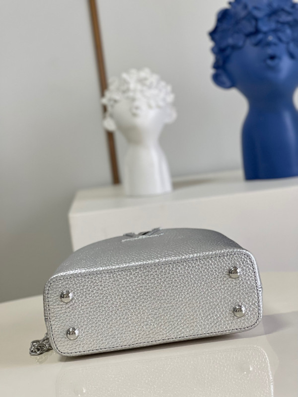 LOUIS VUITTON CAPUCINES MINI [N80239] CELINE CHANEL ACCESSORIES LOEWE SHOES LOUIS VUITTON DIRO YSL OTHER BRAND HANDBAGS BALENCIAGA BOTTEGA VENETA GOYARD HERMES BURBERRY VALENTINO GUCCI FENDI MIUMIU CHLOE PRADA BVLGARI SUITCASE NEW ARRIVAL 