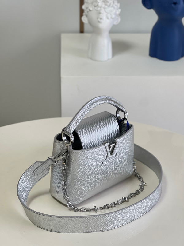 LOUIS VUITTON CAPUCINES MINI [N80239] CELINE CHANEL ACCESSORIES LOEWE SHOES LOUIS VUITTON DIRO YSL OTHER BRAND HANDBAGS BALENCIAGA BOTTEGA VENETA GOYARD HERMES BURBERRY VALENTINO GUCCI FENDI MIUMIU CHLOE PRADA BVLGARI SUITCASE NEW ARRIVAL 