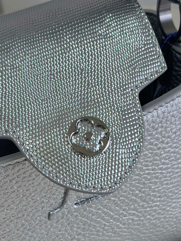 LOUIS VUITTON CAPUCINES MINI [N80239] CELINE CHANEL ACCESSORIES LOEWE SHOES LOUIS VUITTON DIRO YSL OTHER BRAND HANDBAGS BALENCIAGA BOTTEGA VENETA GOYARD HERMES BURBERRY VALENTINO GUCCI FENDI MIUMIU CHLOE PRADA BVLGARI SUITCASE NEW ARRIVAL 