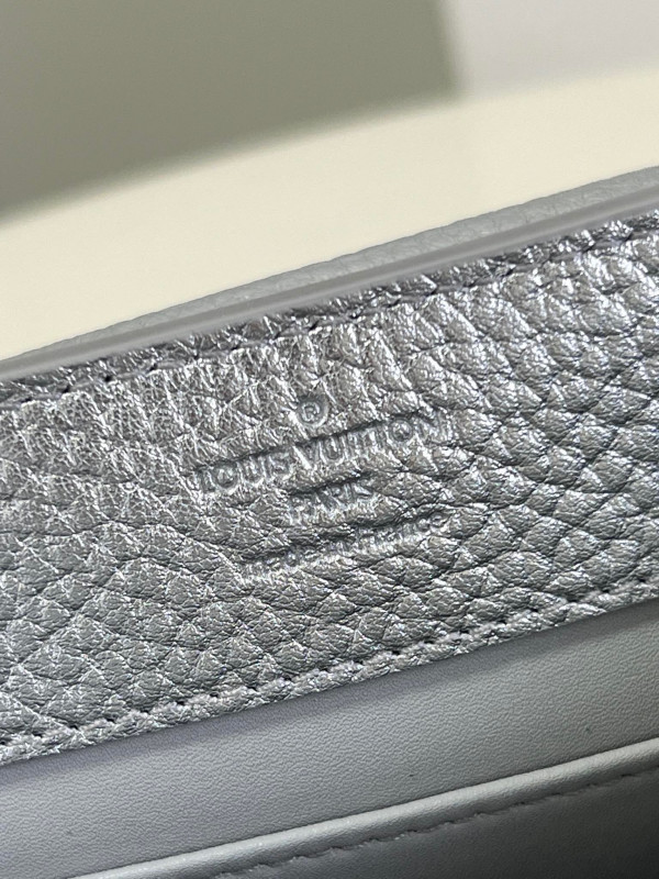LOUIS VUITTON CAPUCINES MINI [N80239] CELINE CHANEL ACCESSORIES LOEWE SHOES LOUIS VUITTON DIRO YSL OTHER BRAND HANDBAGS BALENCIAGA BOTTEGA VENETA GOYARD HERMES BURBERRY VALENTINO GUCCI FENDI MIUMIU CHLOE PRADA BVLGARI SUITCASE NEW ARRIVAL 