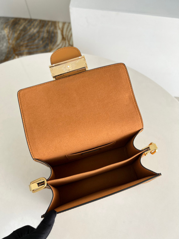 LOUIS VUITTON DAUPHINE MINI [Louis1122] CELINE CHANEL ACCESSORIES LOEWE SHOES LOUIS VUITTON DIRO YSL OTHER BRAND HANDBAGS BALENCIAGA BOTTEGA VENETA GOYARD HERMES BURBERRY VALENTINO GUCCI FENDI MIUMIU CHLOE PRADA BVLGARI SUITCASE NEW ARRIVAL 