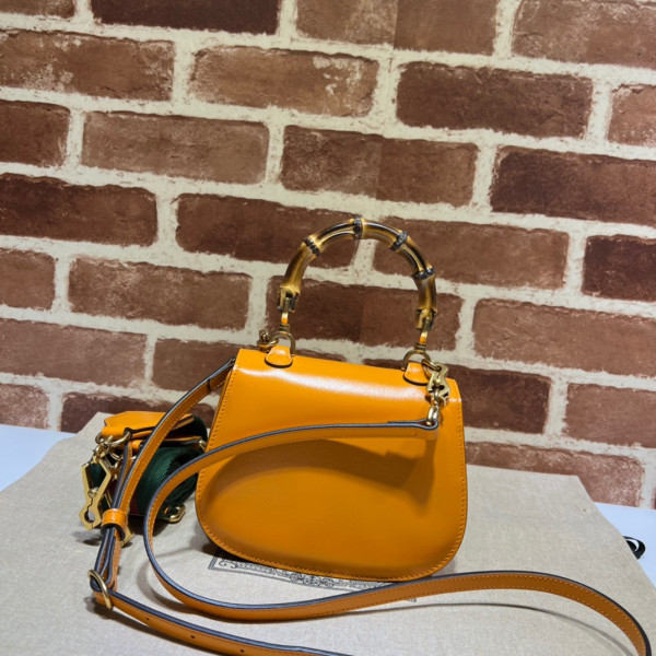 GUCCI Mini top handle bag with Bamboo [686864-6] CELINE CHANEL ACCESSORIES LOEWE SHOES LOUIS VUITTON DIRO YSL OTHER BRAND HANDBAGS BALENCIAGA BOTTEGA VENETA GOYARD HERMES BURBERRY VALENTINO GUCCI FENDI MIUMIU CHLOE PRADA BVLGARI SUITCASE NEW ARRIVAL 