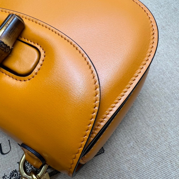 GUCCI Mini top handle bag with Bamboo [686864-6] CELINE CHANEL ACCESSORIES LOEWE SHOES LOUIS VUITTON DIRO YSL OTHER BRAND HANDBAGS BALENCIAGA BOTTEGA VENETA GOYARD HERMES BURBERRY VALENTINO GUCCI FENDI MIUMIU CHLOE PRADA BVLGARI SUITCASE NEW ARRIVAL 