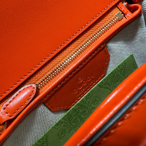 Gucci Small top handle bag with Bamboo [675797-6] CELINE CHANEL ACCESSORIES LOEWE SHOES LOUIS VUITTON DIRO YSL OTHER BRAND HANDBAGS BALENCIAGA BOTTEGA VENETA GOYARD HERMES BURBERRY VALENTINO GUCCI FENDI MIUMIU CHLOE PRADA BVLGARI SUITCASE NEW ARRIVAL 