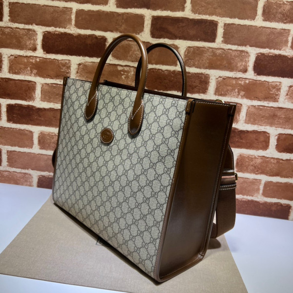 Gucci Medium tote with Interlocking G [674148-1] CELINE CHANEL ACCESSORIES LOEWE SHOES LOUIS VUITTON DIRO YSL OTHER BRAND HANDBAGS BALENCIAGA BOTTEGA VENETA GOYARD HERMES BURBERRY VALENTINO GUCCI FENDI MIUMIU CHLOE PRADA BVLGARI SUITCASE NEW ARRIVAL 