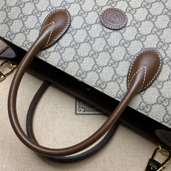 Gucci Medium tote with Interlocking G [674148-1] CELINE CHANEL ACCESSORIES LOEWE SHOES LOUIS VUITTON DIRO YSL OTHER BRAND HANDBAGS BALENCIAGA BOTTEGA VENETA GOYARD HERMES BURBERRY VALENTINO GUCCI FENDI MIUMIU CHLOE PRADA BVLGARI SUITCASE NEW ARRIVAL 