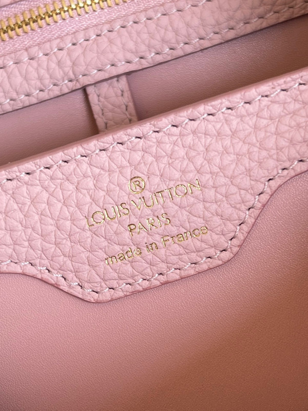 LOUIS VUITTON CAPUCINES BB [Louis1113] CELINE CHANEL ACCESSORIES LOEWE SHOES LOUIS VUITTON DIRO YSL OTHER BRAND HANDBAGS BALENCIAGA BOTTEGA VENETA GOYARD HERMES BURBERRY VALENTINO GUCCI FENDI MIUMIU CHLOE PRADA BVLGARI SUITCASE NEW ARRIVAL 